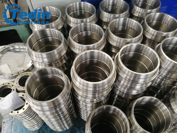 single row tapered roller bearing 32952 P4 4 single row tapered roller bearing 32952 P4 4